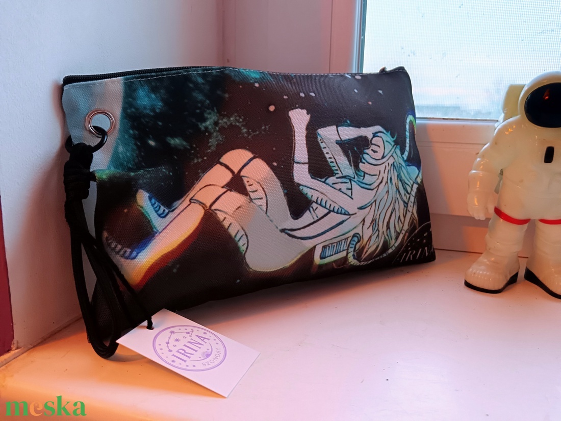 Lebegés egyedi grafikás kozmetikai táska - táska & tok - neszesszer - Meska.hu