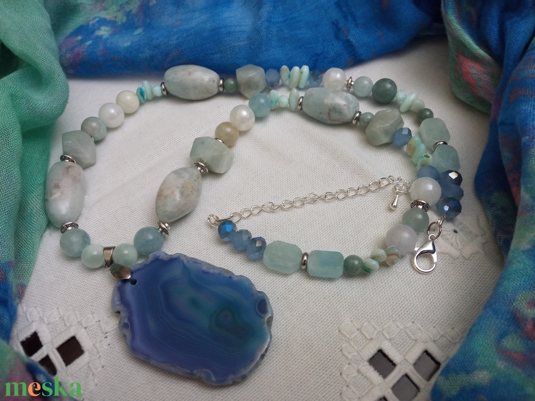 FÉLDRÁGAKŐ/ÁSVÁNY/ -gyöngysor, nyakék - ékszer - nyaklánc - medálos nyaklánc - Meska.hu