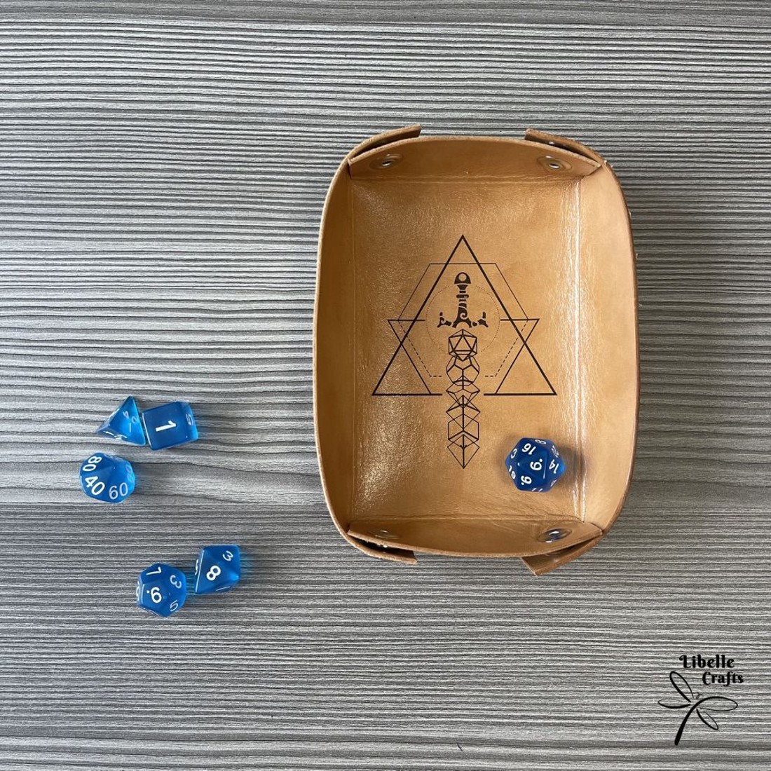 Kockákból épült kardos kockadobó tálca - játék & sport - szerepjáték - Meska.hu