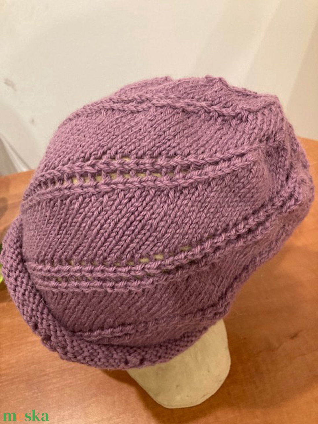 Lila áttört mintás női sapka - ruha & divat - sál, sapka, kendő - sapka - Meska.hu Lila áttört mintás női sapka - ruha & divat - sál, sapka, kendő - sapka - Meska.hu