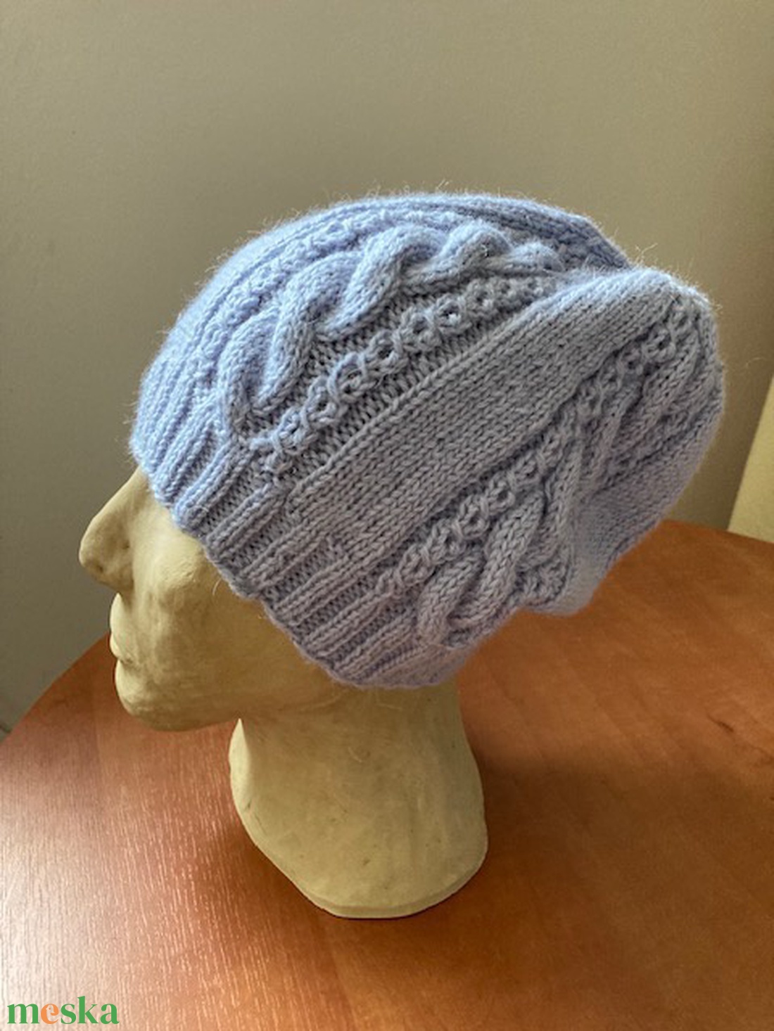 Csavart mintájú női kötött sapka - ruha & divat - sál, sapka, kendő - sapka - Meska.hu Csavart mintájú női kötött sapka - ruha & divat - sál, sapka, kendő - sapka - Meska.hu