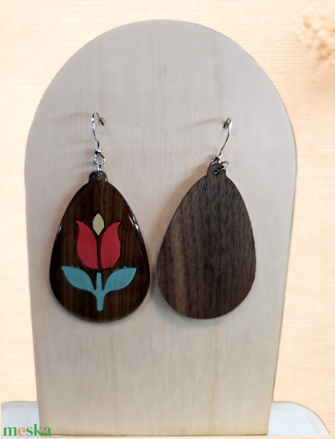 Tulipános diófa fülbevaló - ékszer - fülbevaló - lógó csepp fülbevaló - Meska.hu