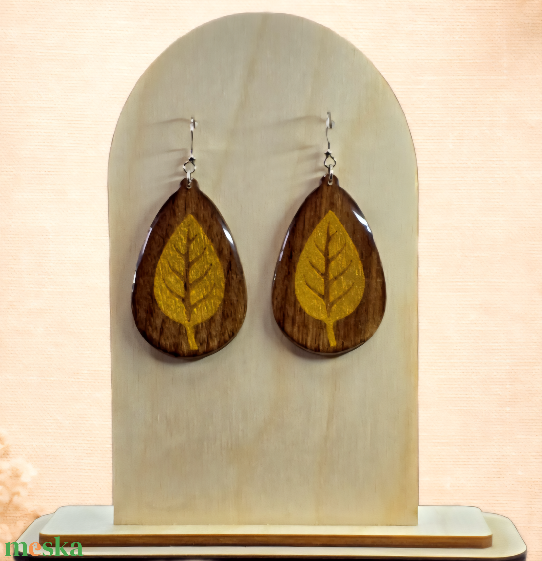 Arany leveles diófa fülbevaló - ékszer - fülbevaló - lógó csepp fülbevaló - Meska.hu