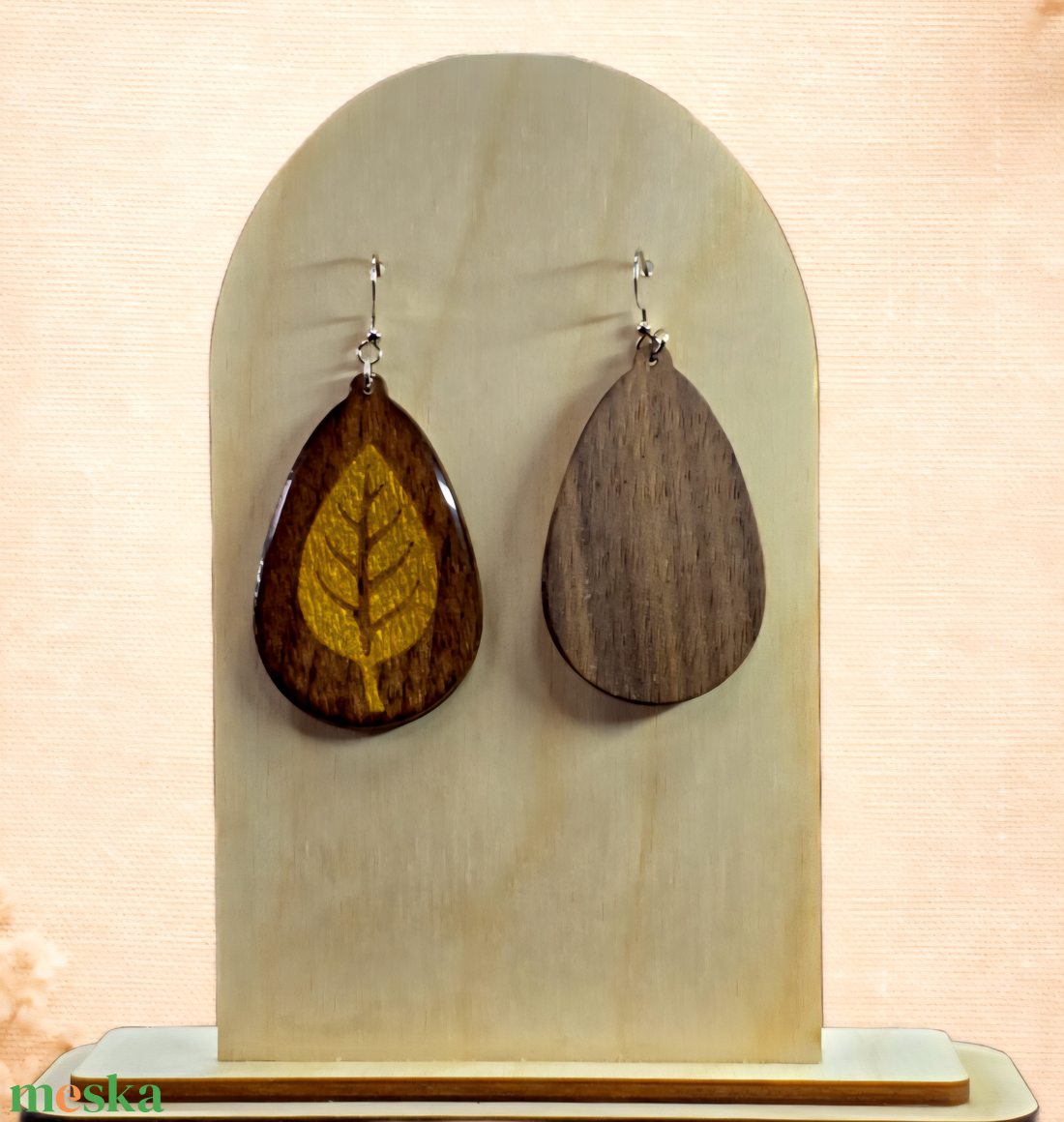 Arany leveles diófa fülbevaló - ékszer - fülbevaló - lógó csepp fülbevaló - Meska.hu