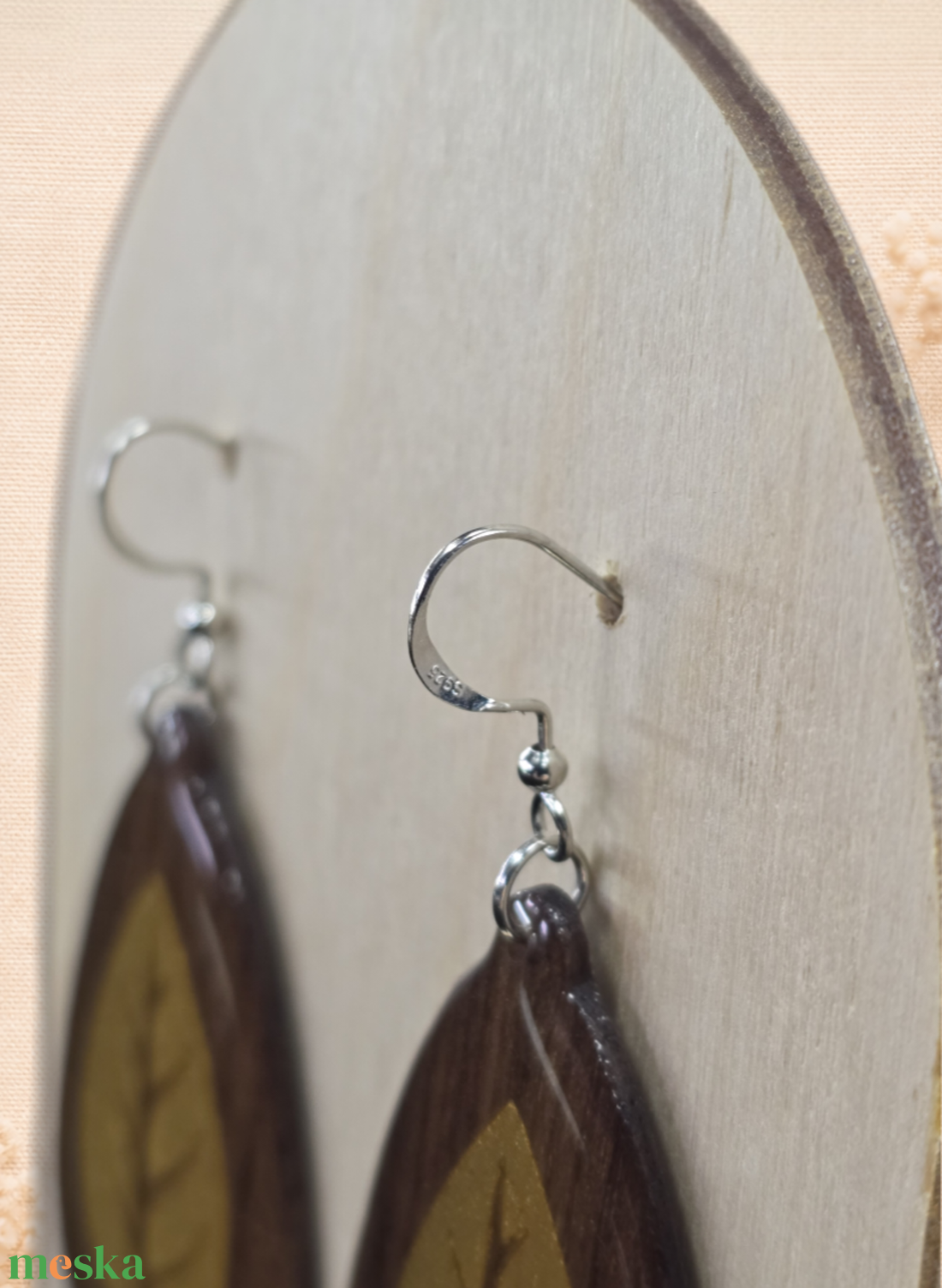 Arany leveles diófa fülbevaló - ékszer - fülbevaló - lógó csepp fülbevaló - Meska.hu