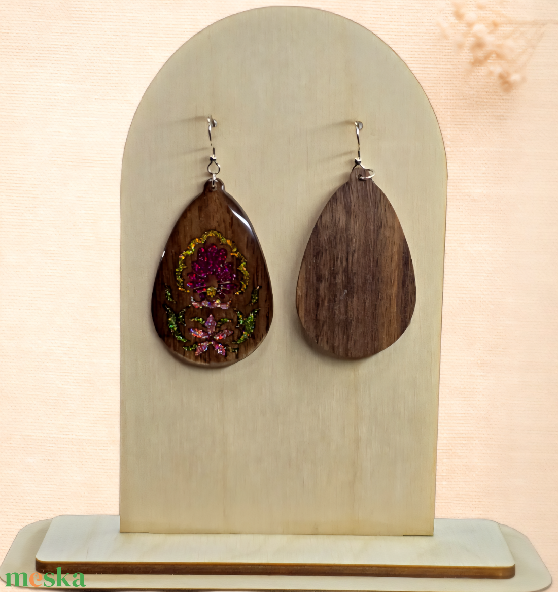Csillagvirág � kézzel készült fa fülbevaló csillámos mintával - ékszer - fülbevaló - lógó csepp fülbevaló - Meska.hu