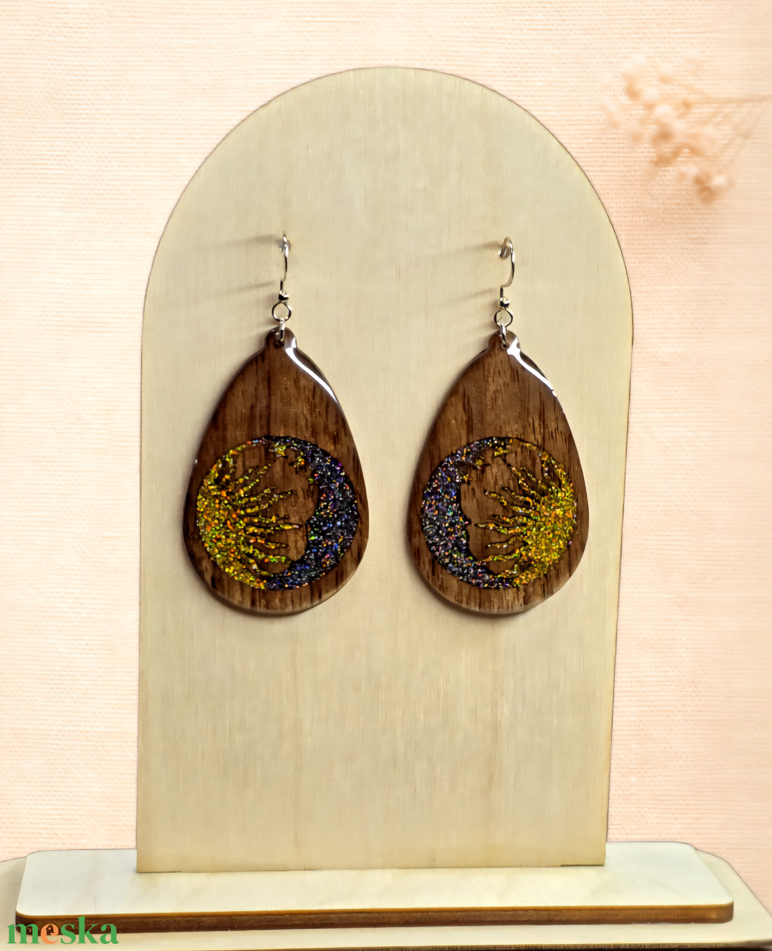 Napfény Hold � csillámos hold-mintás fa fülbevaló - ékszer - fülbevaló - lógó csepp fülbevaló - Meska.hu