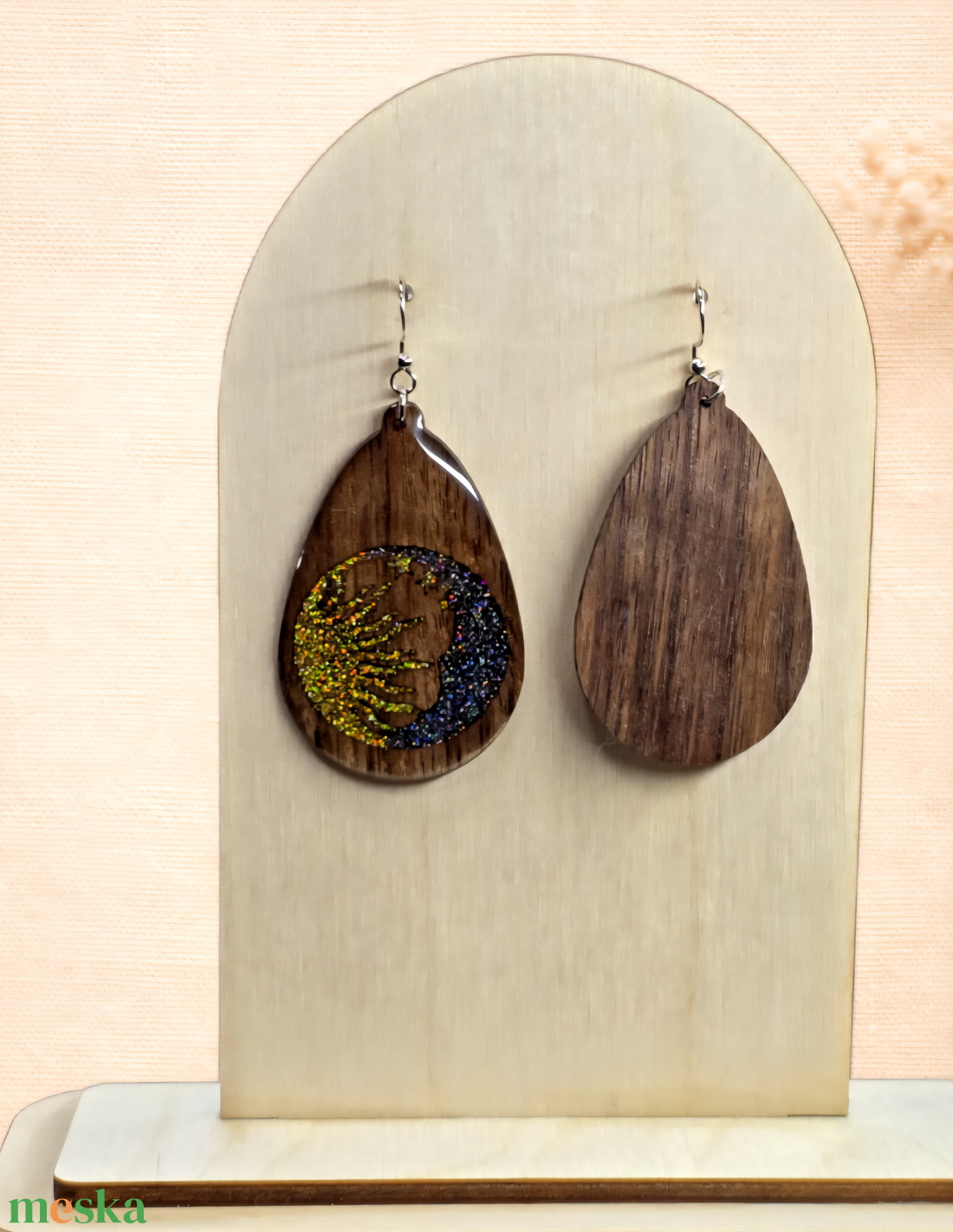 Napfény Hold � csillámos hold-mintás fa fülbevaló - ékszer - fülbevaló - lógó csepp fülbevaló - Meska.hu