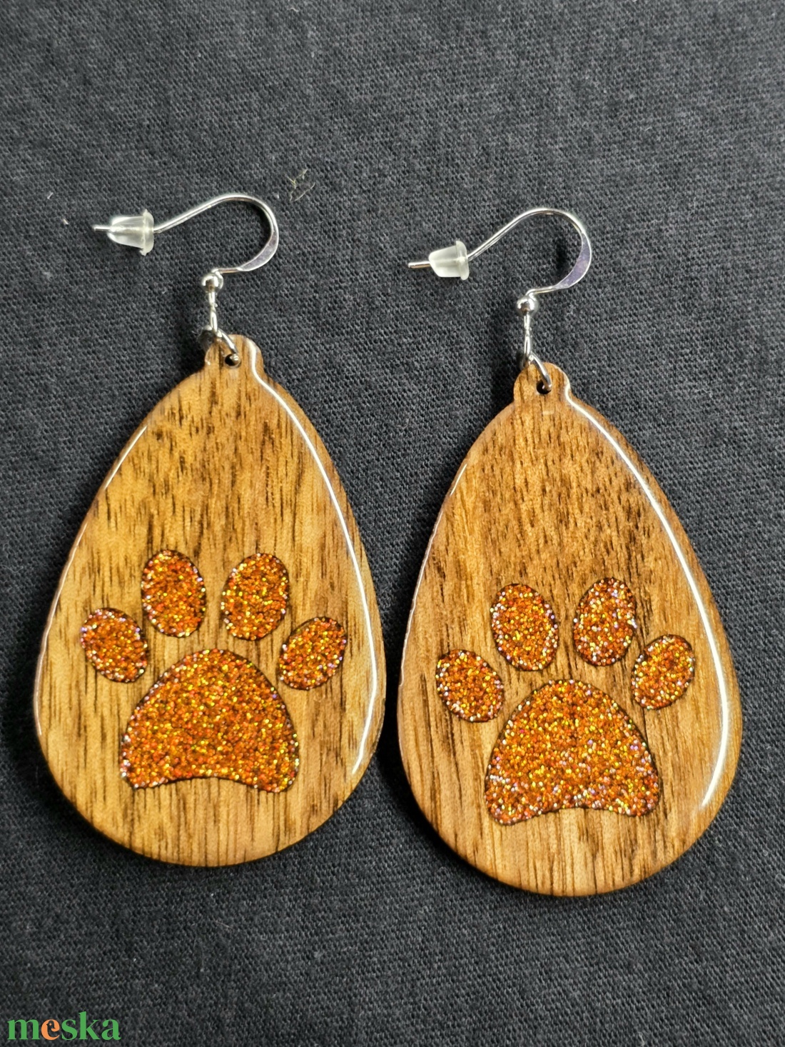 Csillogó Mancsnyom � kézzel készült fa fülbevaló - ékszer - fülbevaló - lógó csepp fülbevaló - Meska.hu