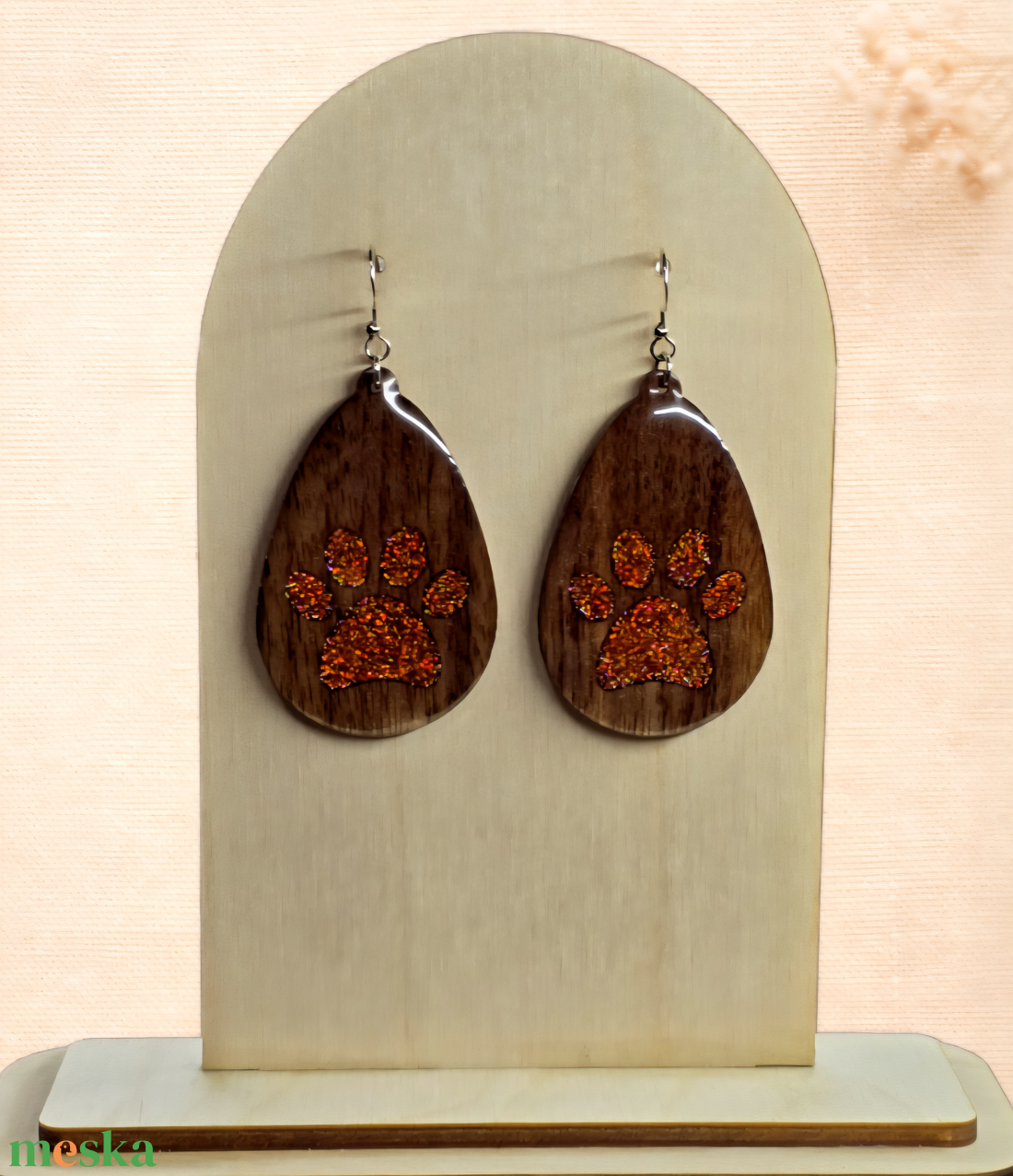 Csillogó Mancsnyom � kézzel készült fa fülbevaló - ékszer - fülbevaló - lógó csepp fülbevaló - Meska.hu