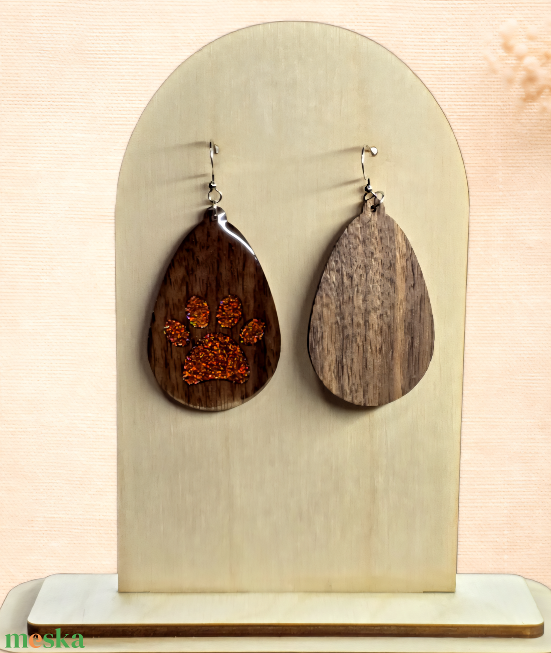 Csillogó Mancsnyom � kézzel készült fa fülbevaló - ékszer - fülbevaló - lógó csepp fülbevaló - Meska.hu