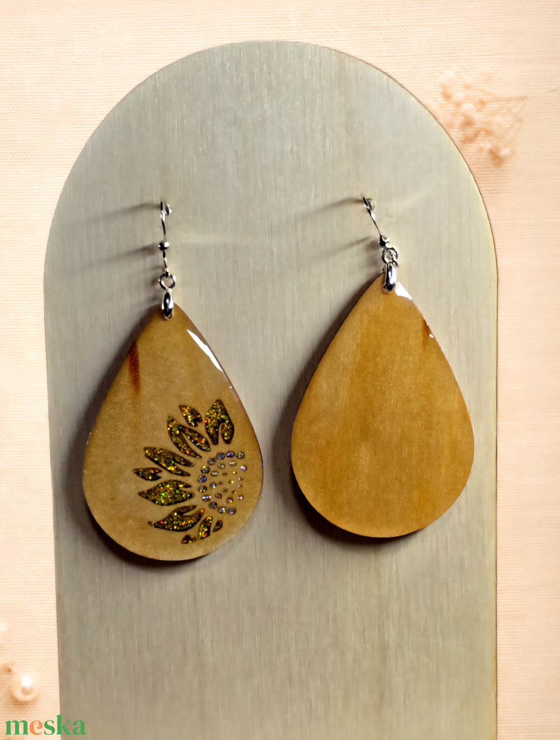 Kézzel készült hársfa fülbevaló - ékszer - fülbevaló - lógó csepp fülbevaló - Meska.hu