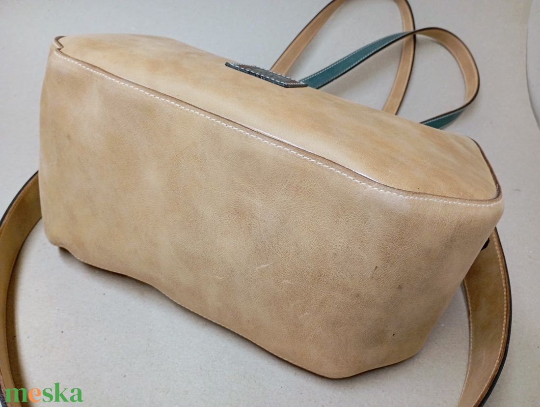 Kisebb mindentbele táska - drapp - táska & tok - kézitáska & válltáska - nagy pakolós táska - Meska.hu Kisebb mindentbele táska - drapp - táska & tok - kézitáska & válltáska - nagy pakolós táska - Meska.hu