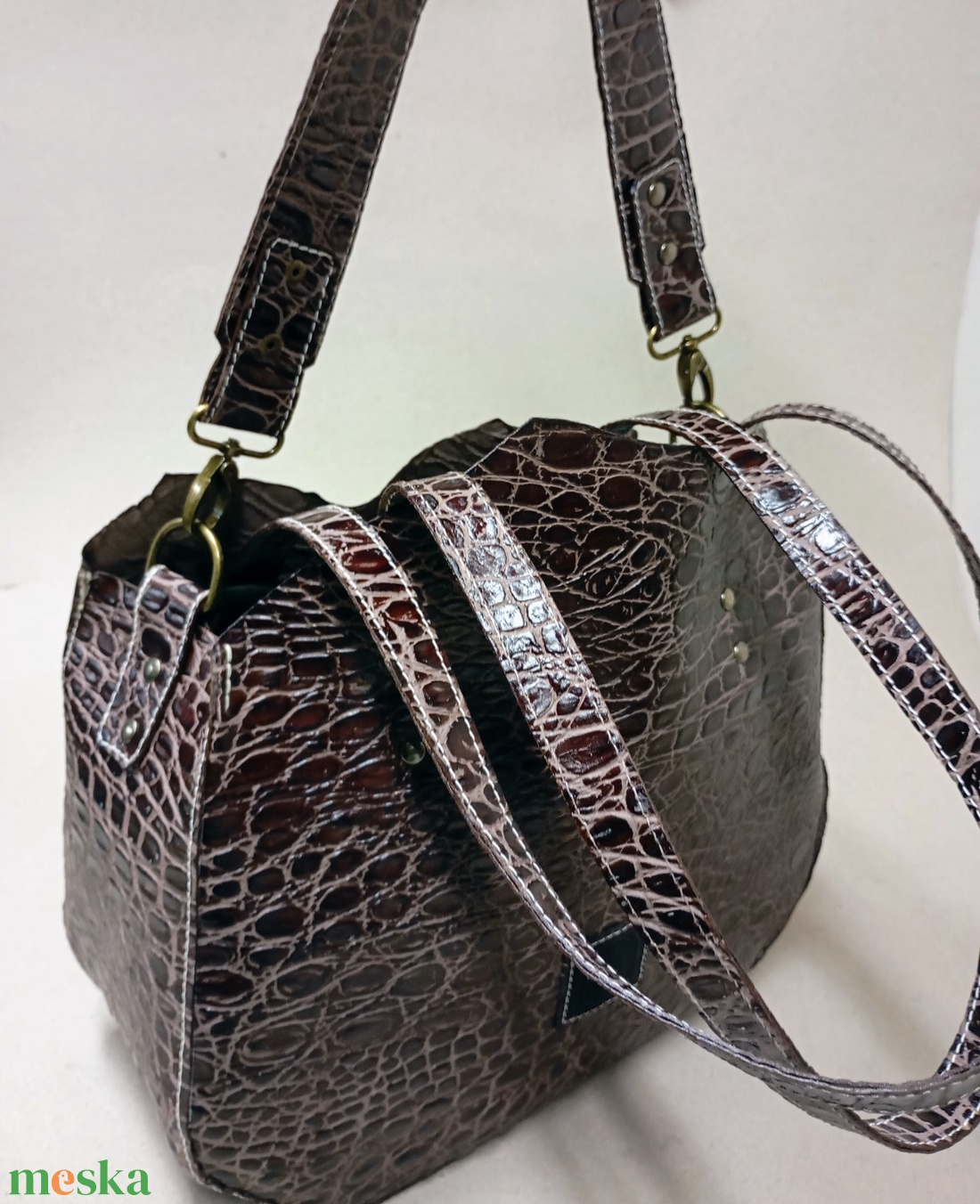 Kisebb mindentbele táska most másképp - krokibarna - táska & tok - kézitáska & válltáska - nagy pakolós táska - Meska.hu