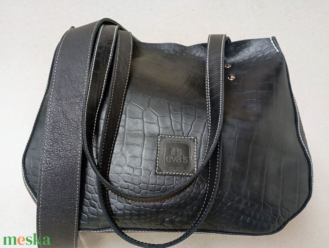 Kisebb mindentbele táska - krokodilfekete - táska & tok - kézitáska & válltáska - nagy pakolós táska - Meska.hu