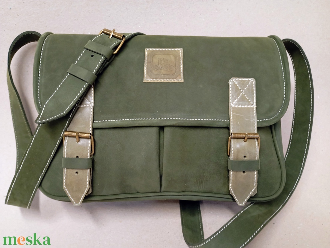 Kisebb kapkodó táska akár bringázni_khaki - táska & tok - kézitáska & válltáska - vállon átvethető táska - Meska.hu