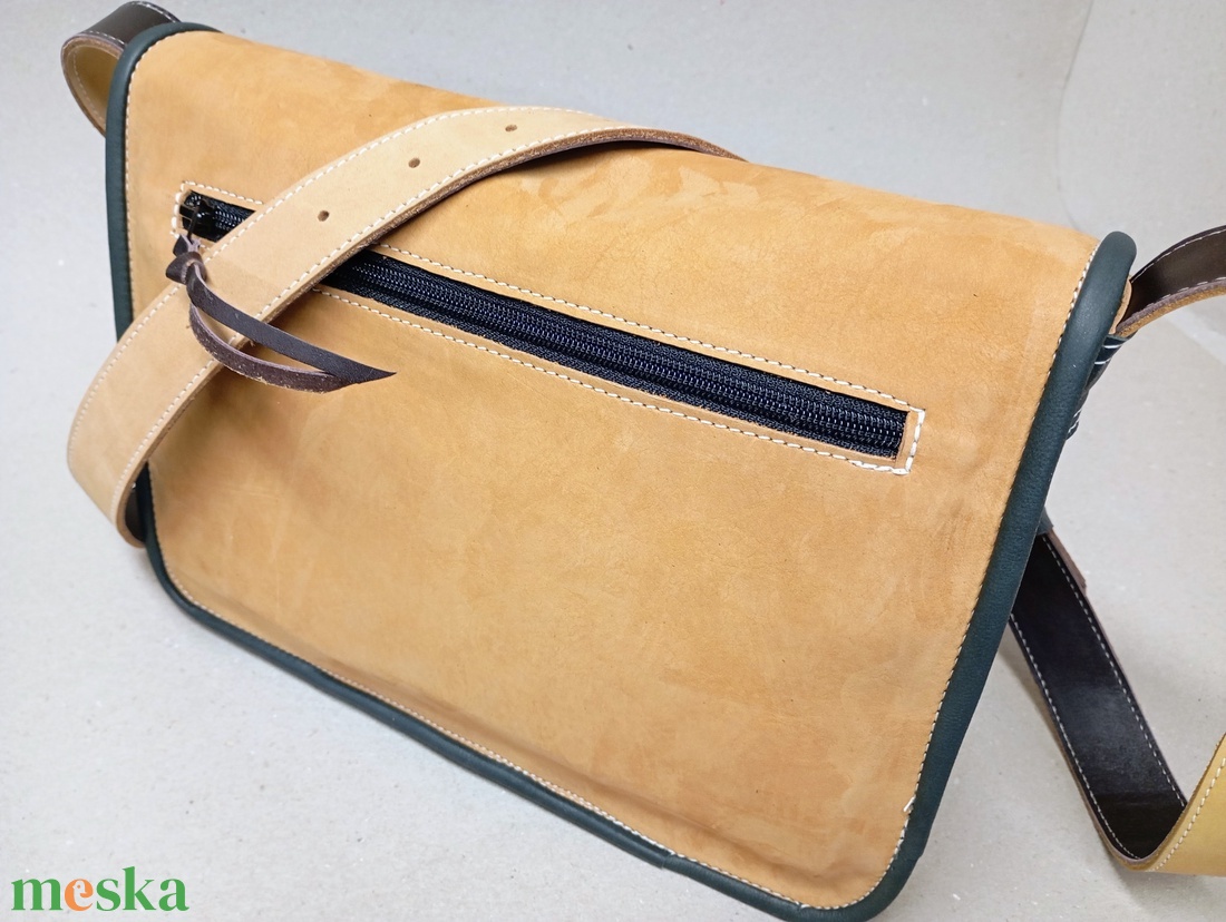 Kisebb kapkodó táska akár bringázni_sárgák - táska & tok - kézitáska & válltáska - vállon átvethető táska - Meska.hu