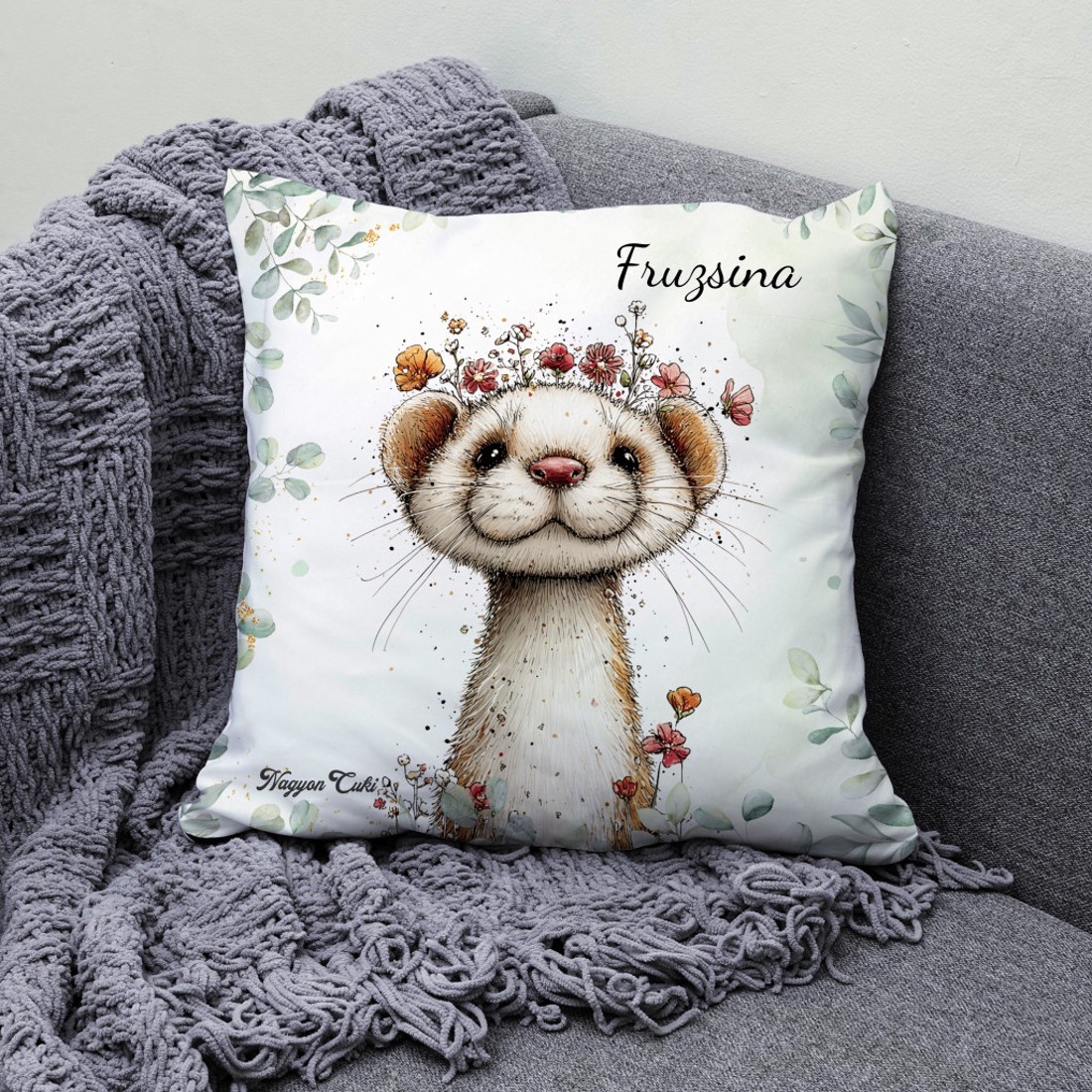 Névvel kérhető - Tündéri hermelin, a kecses felfedező mintás párna - otthon & életmód - lakástextil - párna & párnahuzat - díszpárna (belsővel együtt) - Meska.hu
