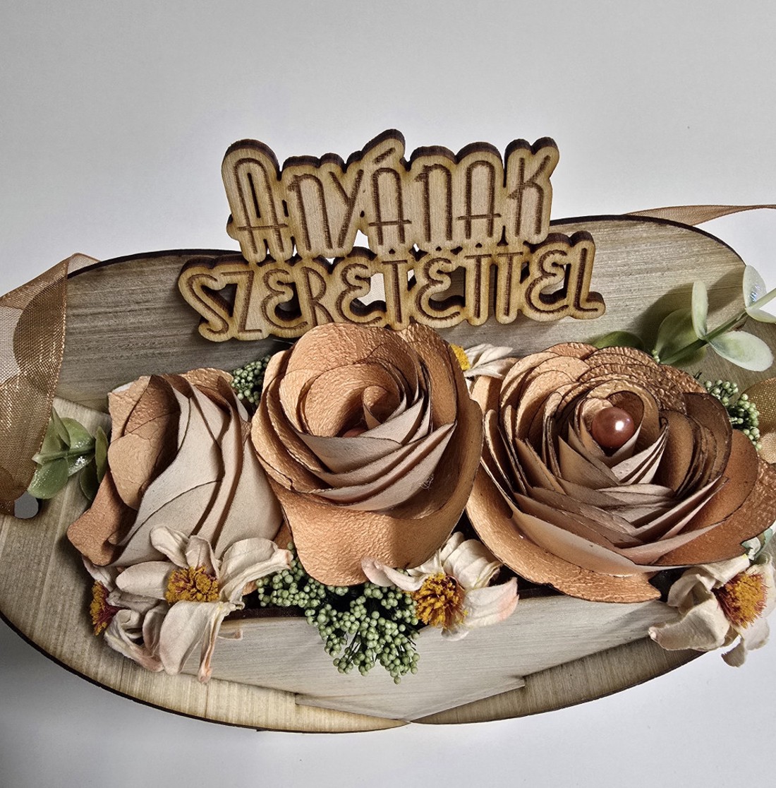Szülőköszöntő szíves fa dobozban megszemélysítve - esküvő - emlék & ajándék - szülőköszöntő ajándék - Meska.hu