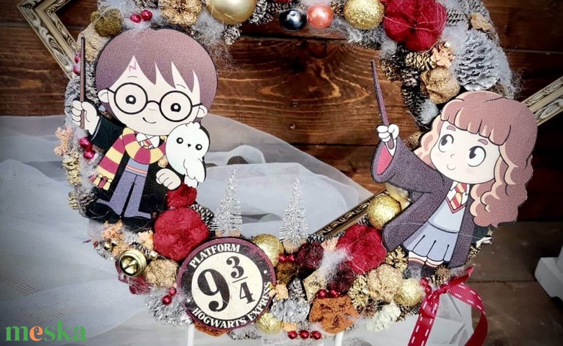 Harry Potter ajtódísz, kopogtató, karácsonyi dekoráció - karácsony - karácsonyi lakásdekoráció - karácsonyi ajtódíszek - Meska.hu Harry Potter ajtódísz, kopogtató, karácsonyi dekoráció - karácsony - karácsonyi lakásdekoráció - karácsonyi ajtódíszek - Meska.hu