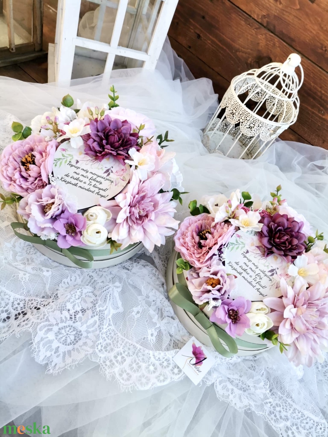 Szülőköszöntő ajándék, Édesanya virágbox, esküvő, Selyemvirág köszöntő - esküvő - emlék & ajándék - szülőköszöntő ajándék - Meska.hu