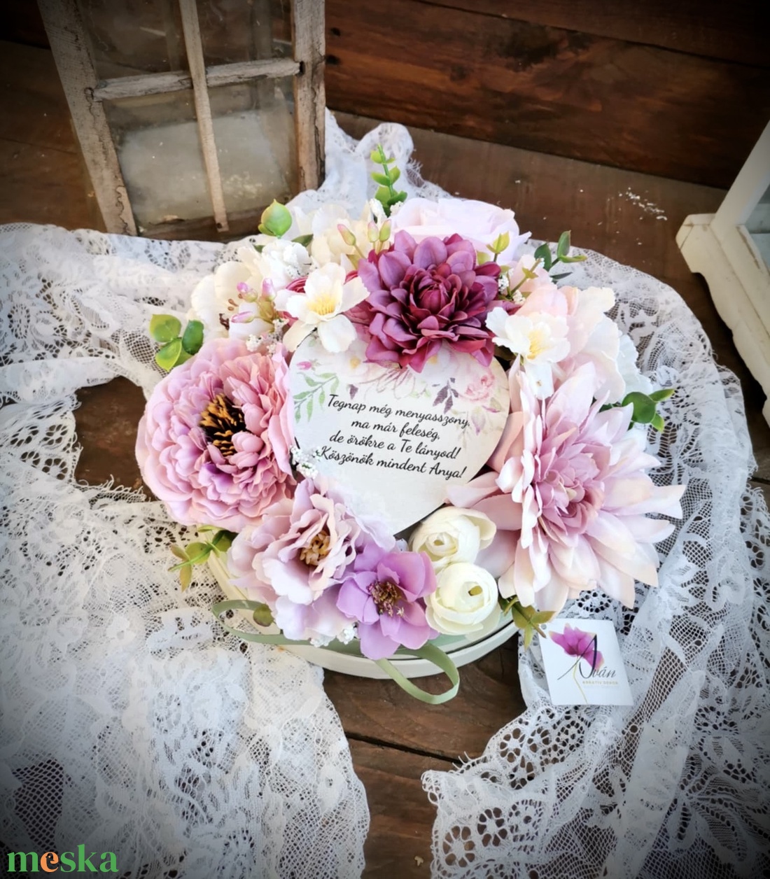 Szülőköszöntő ajándék, Édesanya virágbox, esküvő, Selyemvirág köszöntő - esküvő - emlék & ajándék - szülőköszöntő ajándék - Meska.hu
