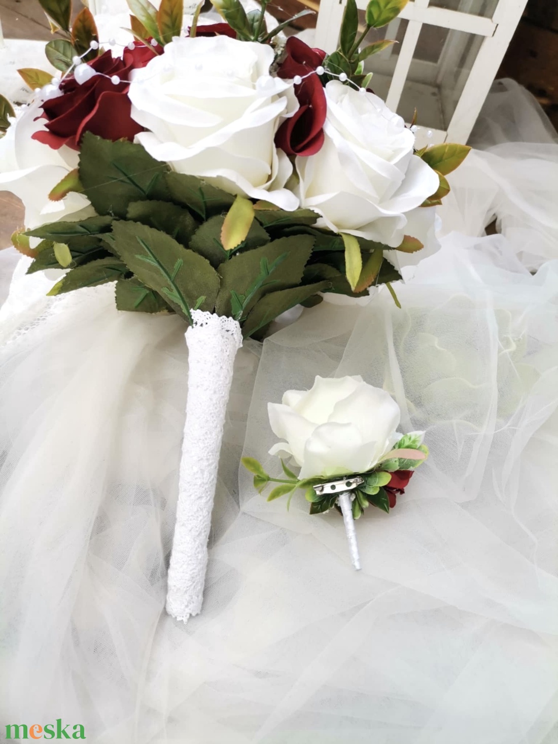 Gyöngyös piros, burgundi Menyasszonyi csokor, örökcsokor, selyemvirág csokor kitűzővel - esküvő - menyasszonyi- és dobócsokor - Meska.hu Gyöngyös piros, burgundi Menyasszonyi csokor, örökcsokor, selyemvirág csokor kitűzővel - esküvő - menyasszonyi- és dobócsokor - Meska.hu