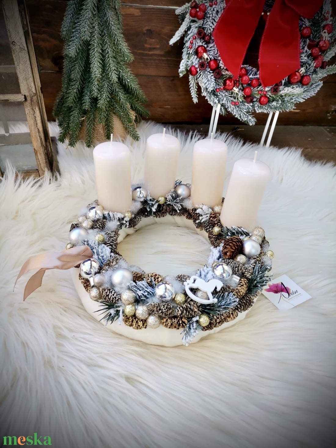 Fehér ezüst adventi koszorú, karácsonyi asztaldísz - karácsony - adventi díszek - adventi koszorú - Meska.hu Fehér ezüst adventi koszorú, karácsonyi asztaldísz - karácsony - adventi díszek - adventi koszorú - Meska.hu