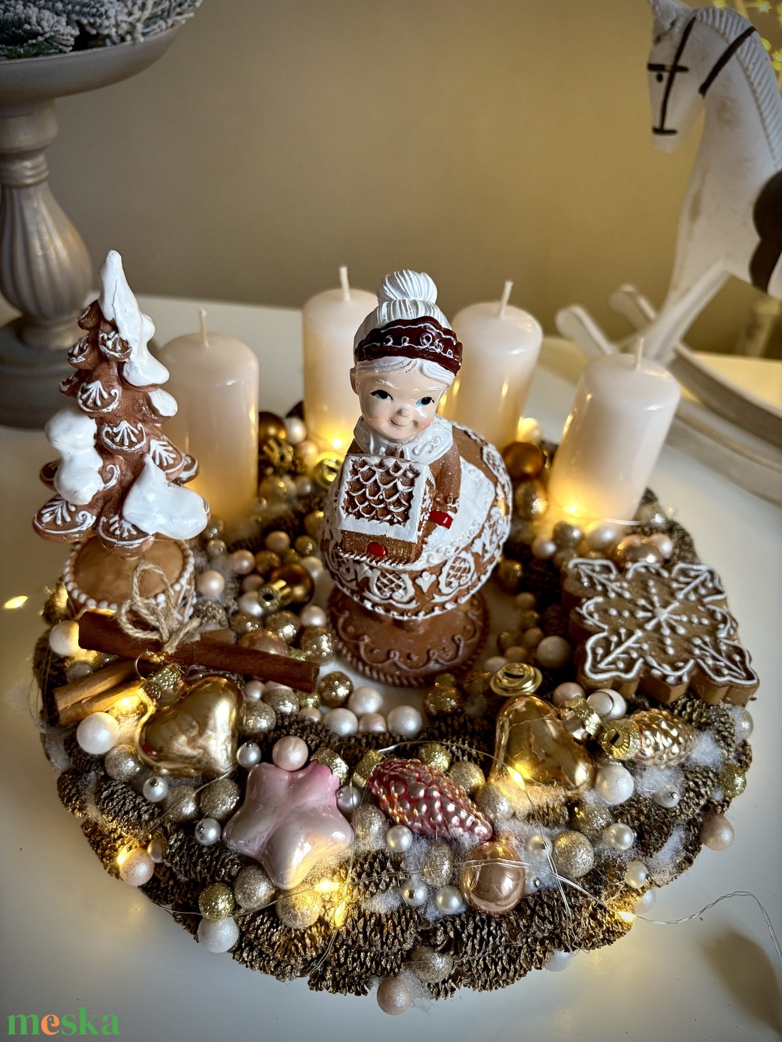 Világító nagymama adventi koszorú, mézeskalács karácsonyi dísz - karácsony - adventi díszek - adventi koszorú - Meska.hu
