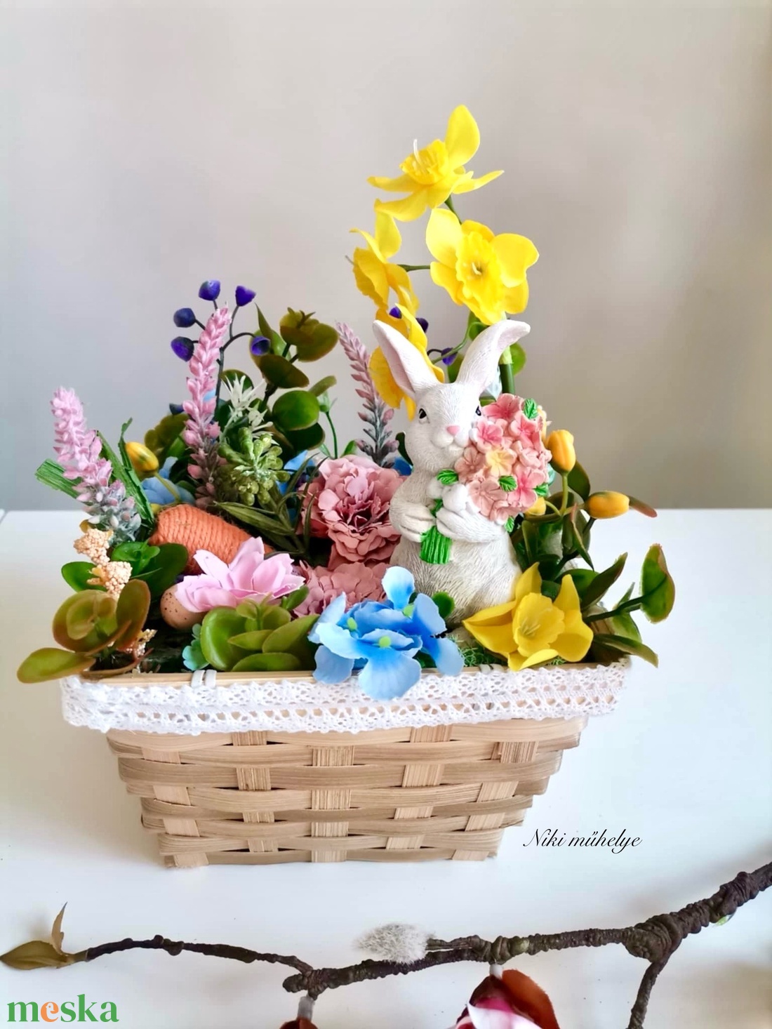 Nyuszi Húsvéti dekoráció, Tavaszi asztaldísz, húsvéti kosár dekoráció, dekoráció, Selyemvirág asztaldísz  - otthon & életmód - dekoráció - asztal és polc dekoráció - asztaldísz - Meska.hu