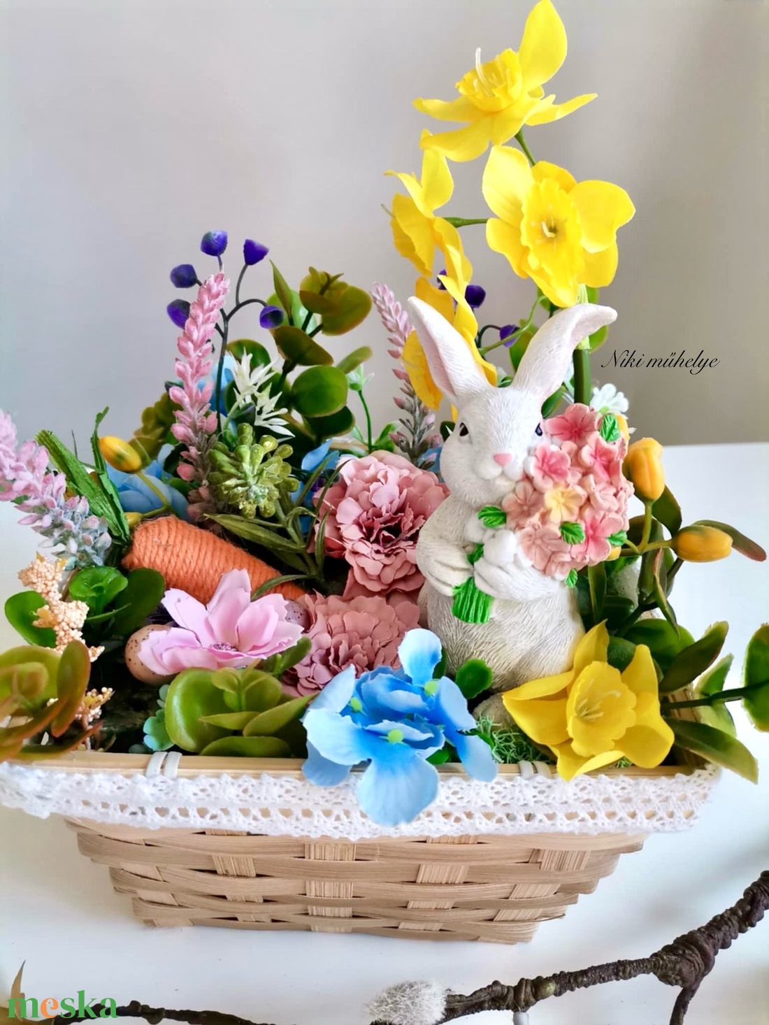 Nyuszi Húsvéti dekoráció, Tavaszi asztaldísz, húsvéti kosár dekoráció, dekoráció, Selyemvirág asztaldísz  - otthon & életmód - dekoráció - asztal és polc dekoráció - asztaldísz - Meska.hu