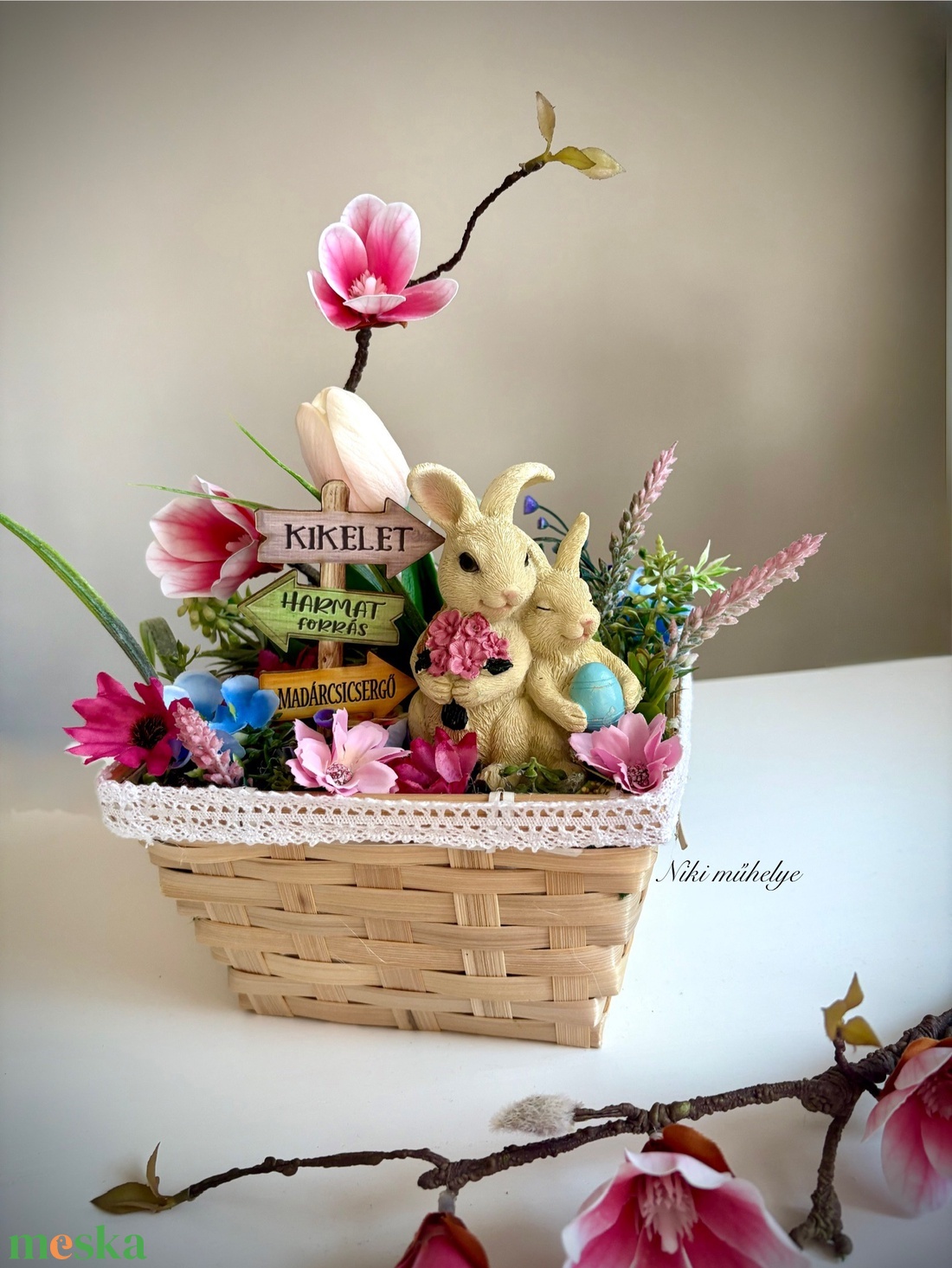 Magnólia Nyuszi Húsvéti dekoráció, Tavaszi asztaldísz, húsvéti kosár dekoráció, dekoráció, Selyemvirág asztaldísz  - otthon & életmód - dekoráció - asztal és polc dekoráció - asztaldísz - Meska.hu