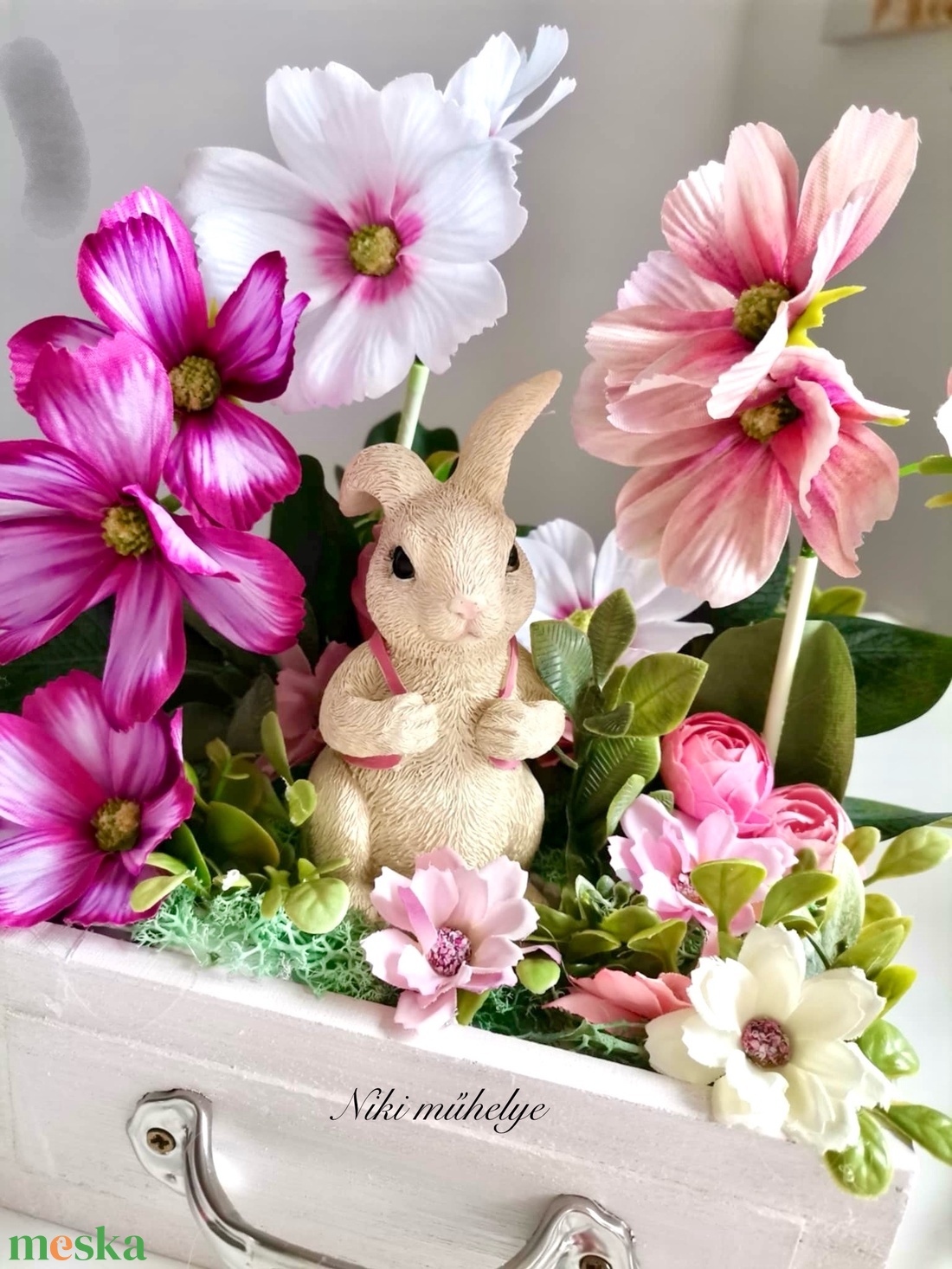 Fiókos Nyuszi Húsvéti dekoráció, Tavaszi asztaldísz, húsvéti kosár dekoráció, pillangóvirág fiók dekor - otthon & életmód - dekoráció - asztal és polc dekoráció - asztaldísz - Meska.hu