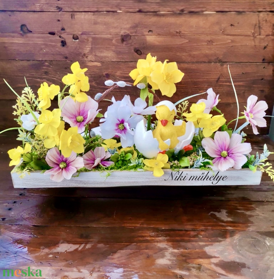 Nárcisz dekoráció, Tavaszi asztaldísz, húsvéti kosár dekoráció, pillangóvirág dekor - ünnepi díszek, dekorációk - húsvéti díszek és dekorációk - húsvéti virágos díszek - Meska.hu