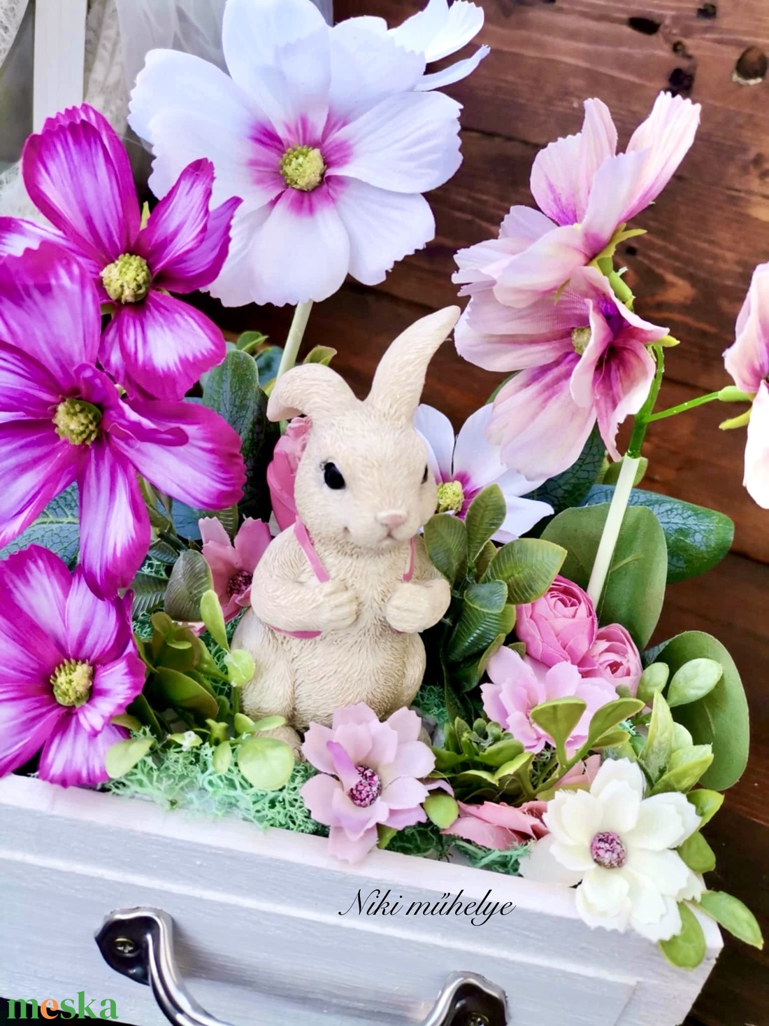 Fiókos Nyuszi Húsvéti dekoráció, Tavaszi asztaldísz, húsvéti kosár dekoráció, pillangóvirág fiók dekor - ünnepi díszek, dekorációk - húsvéti díszek és dekorációk - húsvéti virágos díszek - Meska.hu