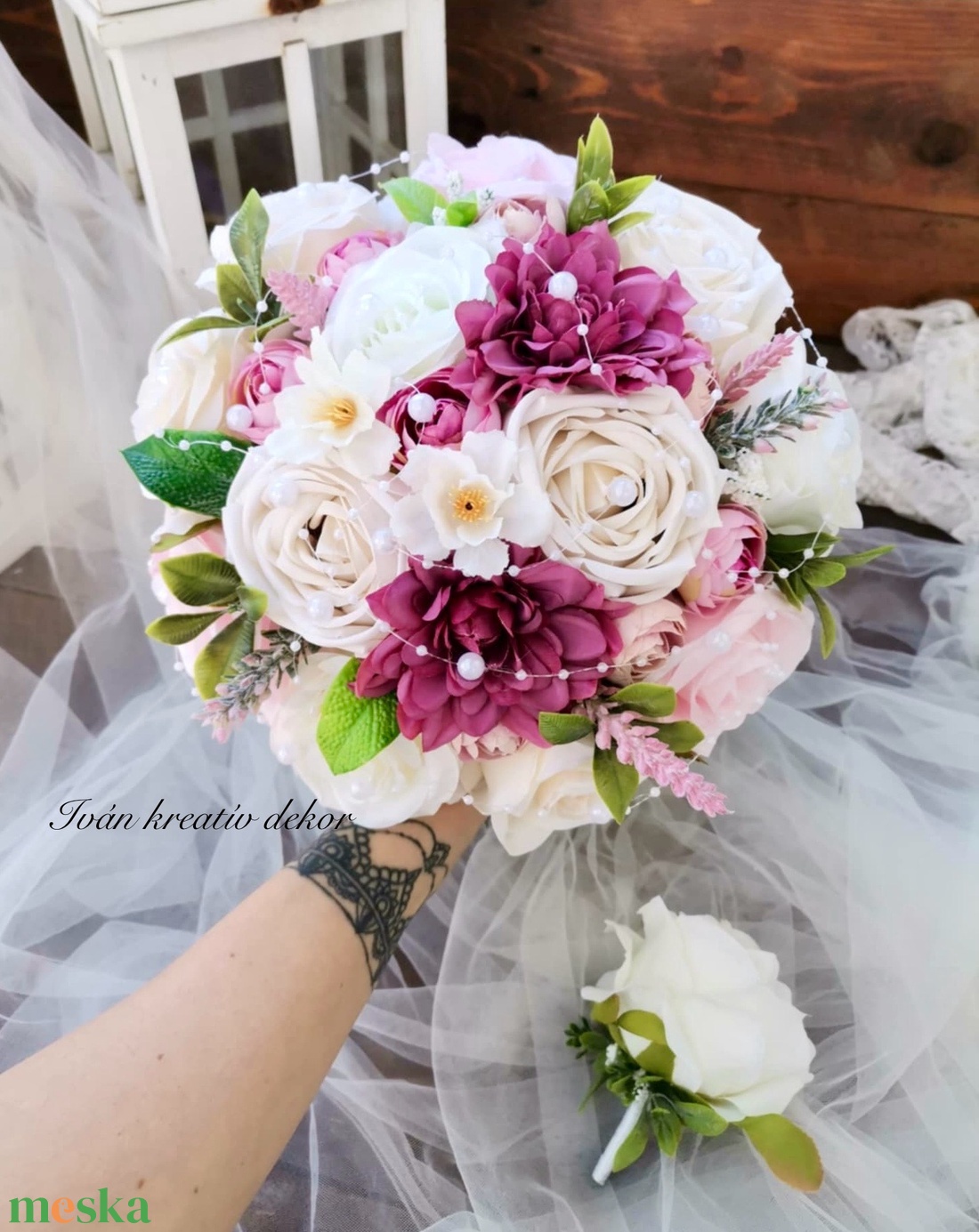 Gyöngyös Menyasszonyi csokor, örökcsokor, selyemvirág csokor kitűzővel, pasztell, nude csokor - esküvő - menyasszonyi- és dobócsokor - Meska.hu