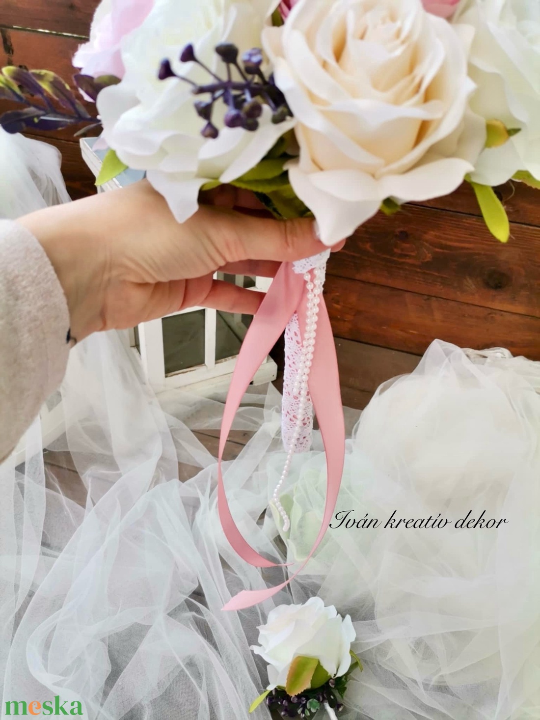 Menyasszonyi csokor, örökcsokor, selyemvirág csokor kitűzővel, pasztell, nude csokor - esküvő - menyasszonyi- és dobócsokor - Meska.hu