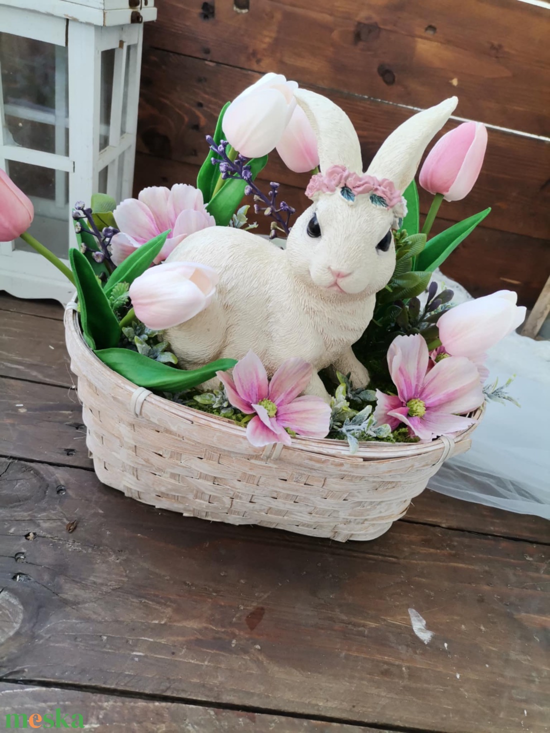 Nyuszi tulipán dekoráció, Tavaszi asztaldísz, húsvéti kosár dekoráció, dekor - ünnepi díszek, dekorációk - húsvéti díszek és dekorációk - húsvéti virágos díszek - Meska.hu