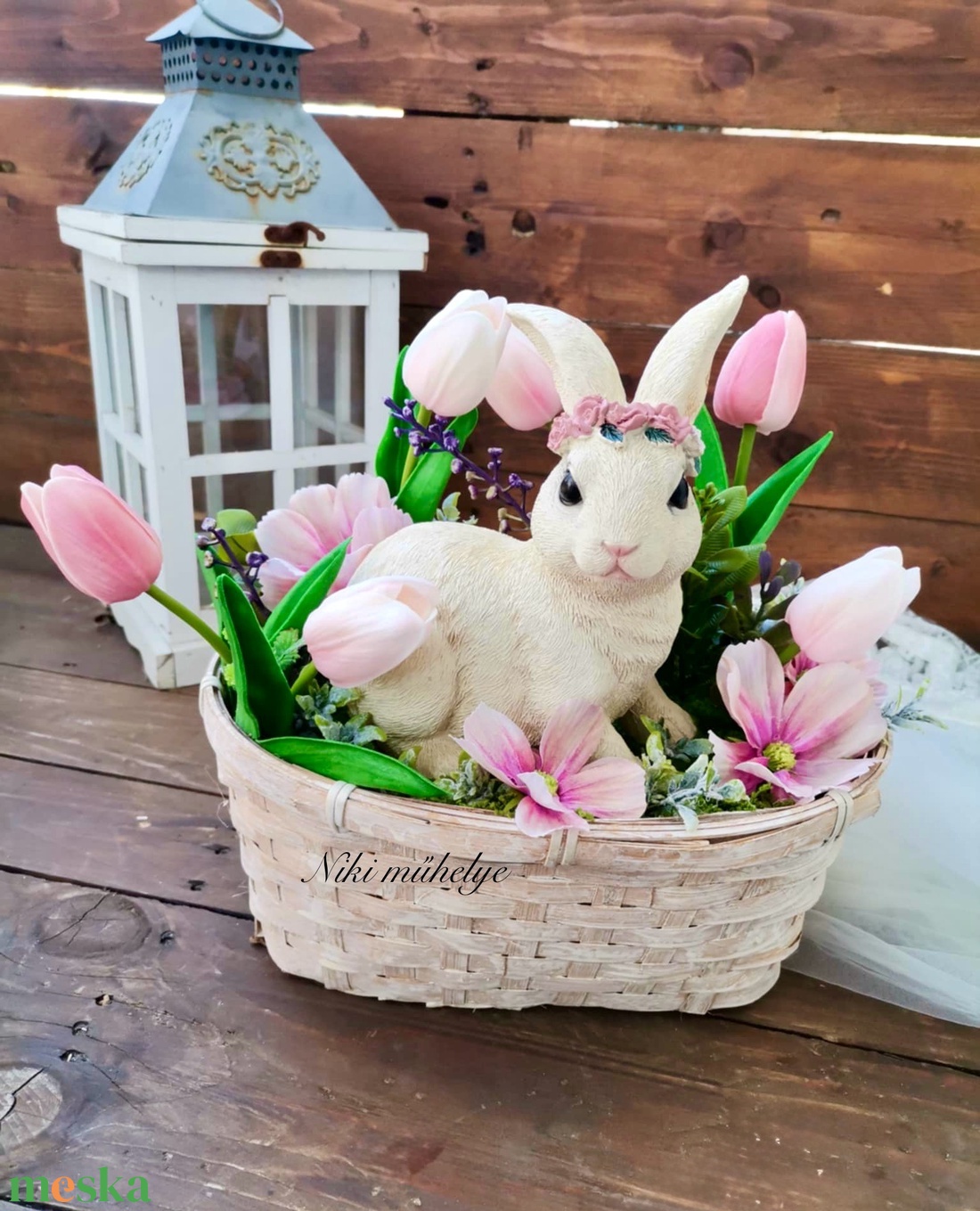 Nyuszi tulipán dekoráció, Tavaszi asztaldísz, húsvéti kosár dekoráció, dekor - ünnepi díszek, dekorációk - húsvéti díszek és dekorációk - húsvéti virágos díszek - Meska.hu