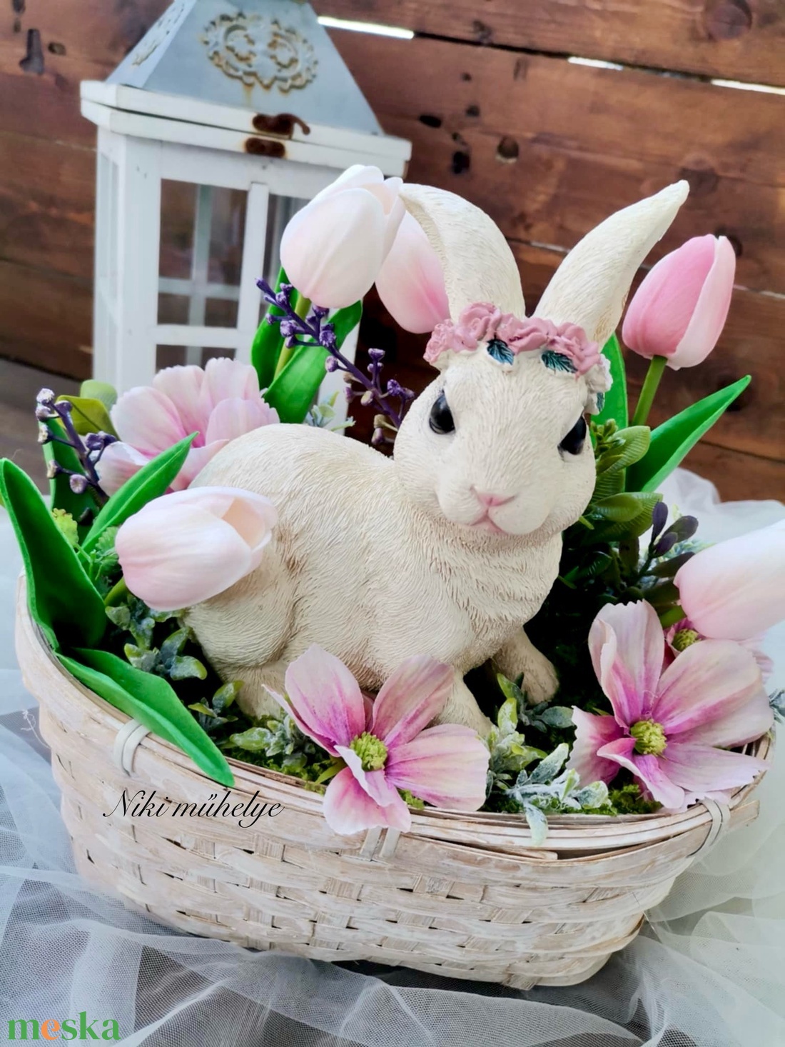 Nyuszi tulipán dekoráció, Tavaszi asztaldísz, húsvéti kosár dekoráció, dekor - ünnepi díszek, dekorációk - húsvéti díszek és dekorációk - húsvéti virágos díszek - Meska.hu