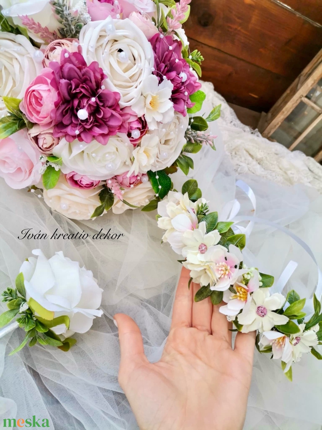 Gyöngyös Menyasszonyi csokor, örökcsokor, selyemvirág csokor kitűzővel, pasztell, nude csokor, fejdísz - esküvő - menyasszonyi- és dobócsokor - Meska.hu