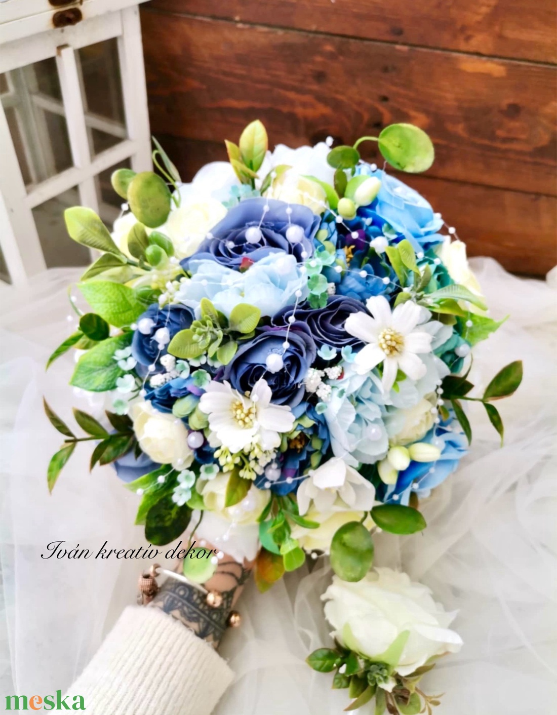 Gyöngyös Valami kék Menyasszonyi csokor, örökcsokor, selyemvirág csokor kitűzővel, - esküvő - menyasszonyi- és dobócsokor - Meska.hu