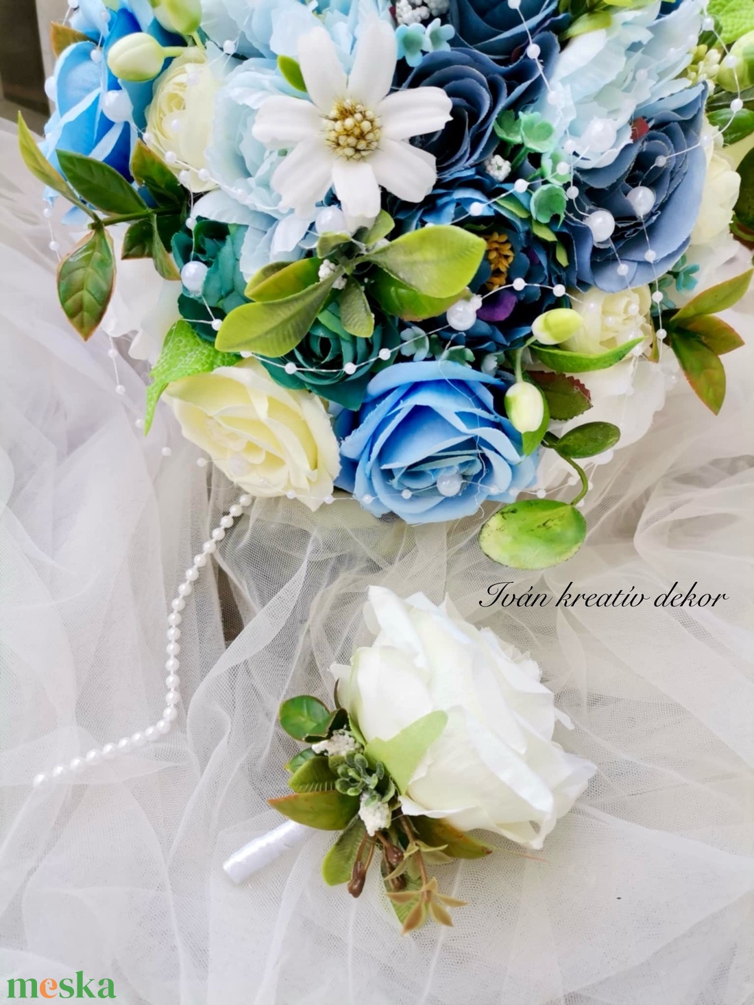 Gyöngyös Valami kék Menyasszonyi csokor, örökcsokor, selyemvirág csokor kitűzővel, - esküvő - menyasszonyi- és dobócsokor - Meska.hu