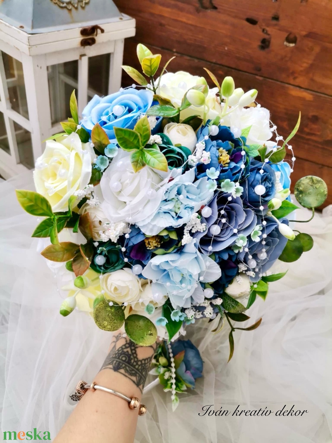 Gyöngyös Valami kék Menyasszonyi csokor, örökcsokor, selyemvirág csokor kitűzővel, - esküvő - menyasszonyi- és dobócsokor - Meska.hu