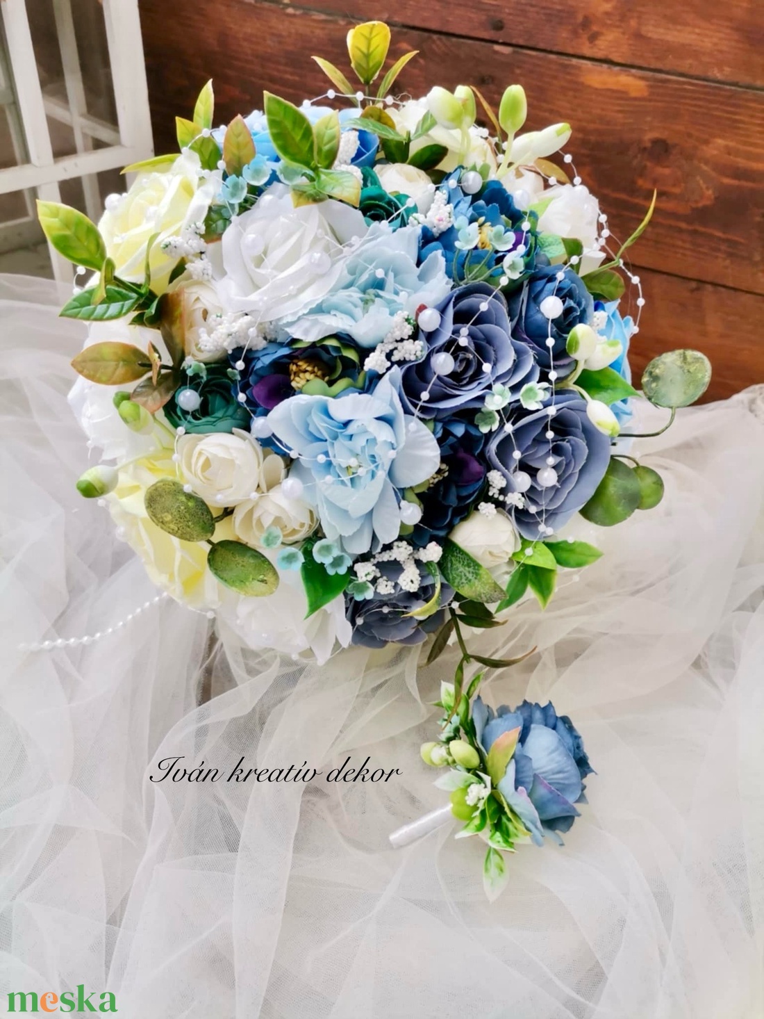 Gyöngyös Valami kék Menyasszonyi csokor, örökcsokor, selyemvirág csokor kitűzővel, - esküvő - menyasszonyi- és dobócsokor - Meska.hu