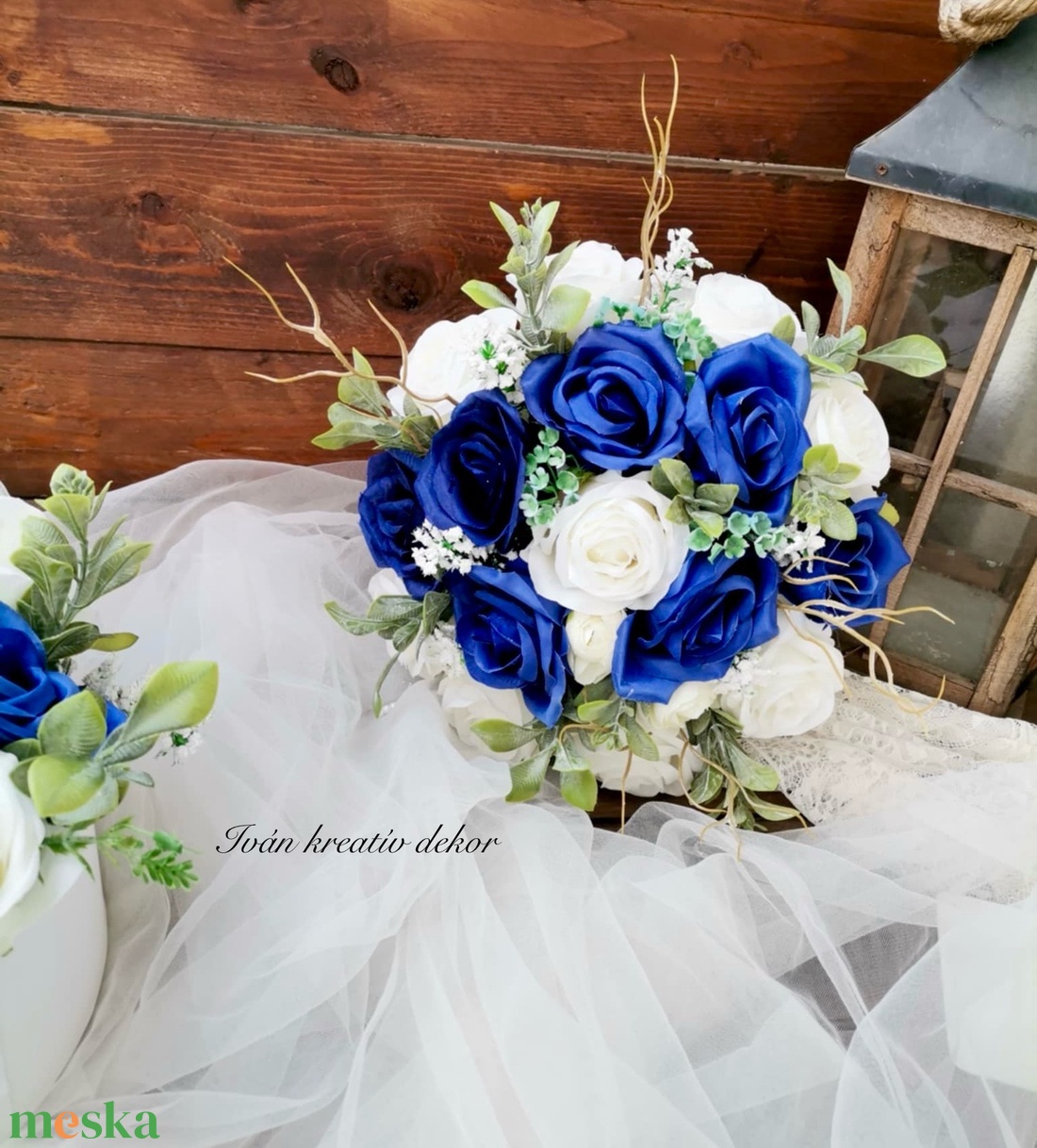 Navy blue királykék menyasszonyi csokor, örökcsokor, selyemvirág csokor kitűzővel,  - esküvő - menyasszonyi- és dobócsokor - Meska.hu