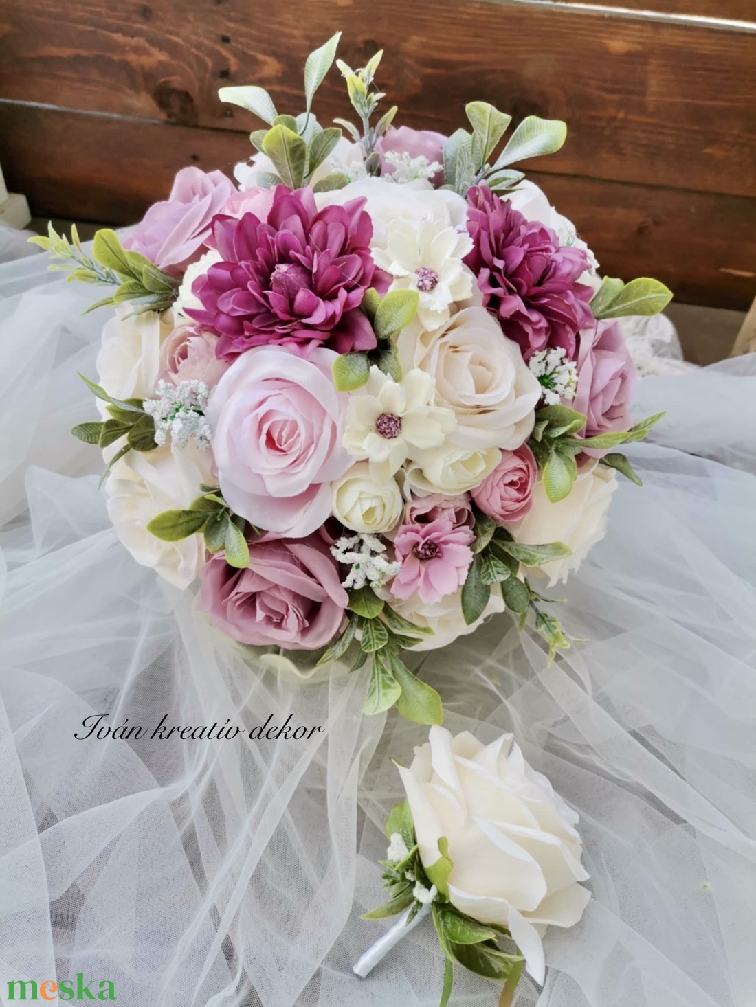 Pasztell nude menyasszonyi csokor örökcsokor, kitűzővel - esküvő - menyasszonyi- és dobócsokor - Meska.hu