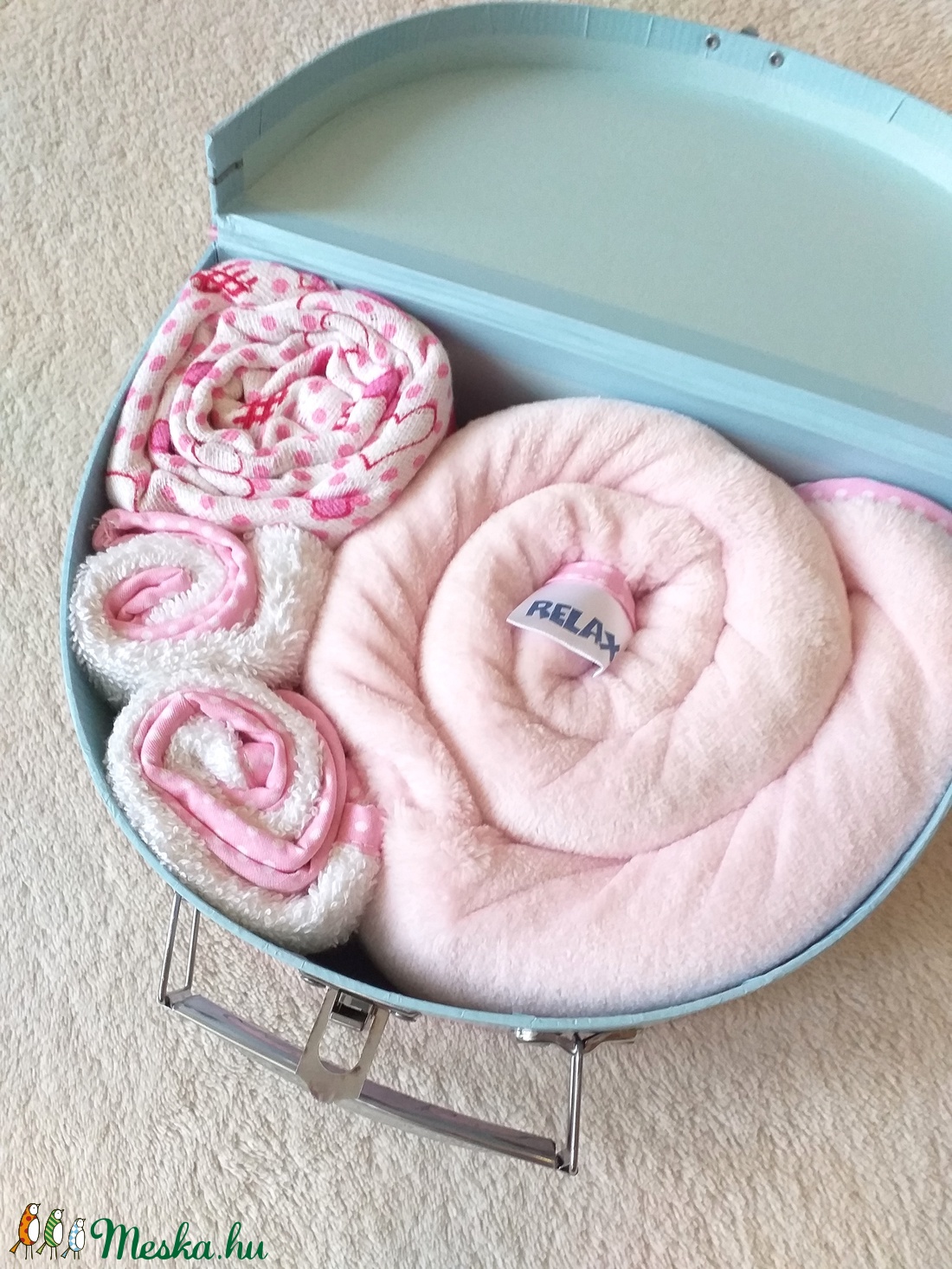 Babatextil rózsa MINI box bőröndben - Elefáni - - Meska.hu Babatextil rózsa MINI box bőröndben - Elefáni - - Meska.hu