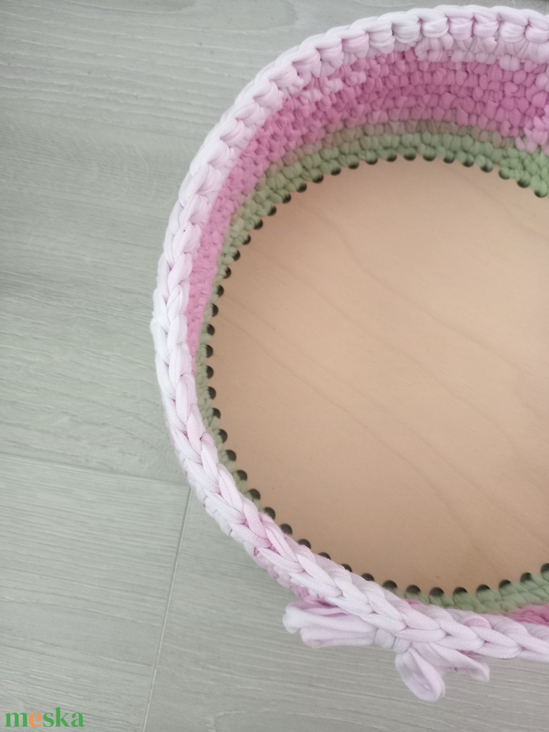 Orchidea horgolt játéktároló kosár - otthon & életmód - babaszoba, gyerekszoba - játéktároló - Meska.hu