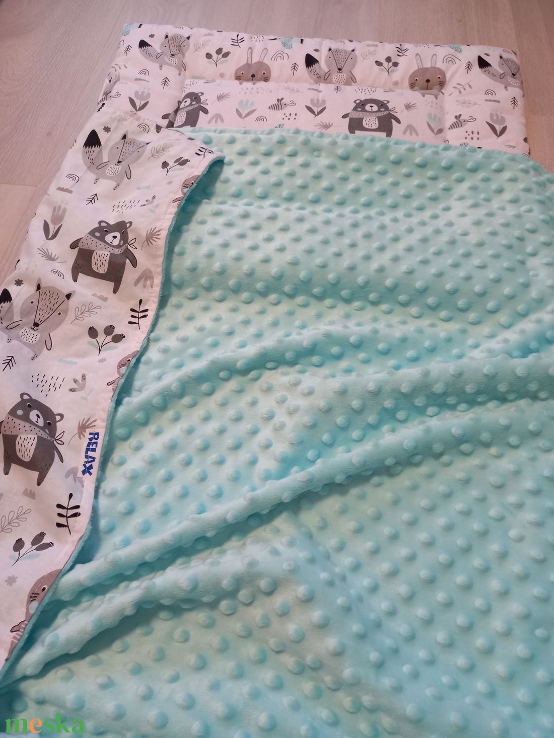 Ovis minky ágynemű garnitúra: minky takaró+párna /Menta/Maci,nyuszi,borz/ - játék & sport - ovis felszerelés - ovis ágynemű - Meska.hu Ovis minky ágynemű garnitúra: minky takaró+párna /Menta/Maci,nyuszi,borz/ - játék & sport - ovis felszerelés - ovis ágynemű - Meska.hu
